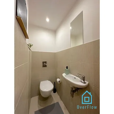 Funky - 5 Minutes To Molo & Seaside Homestay