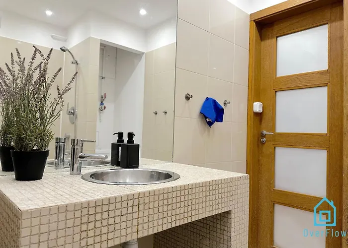 Funky - 5 Minutes To Molo & Seaside *